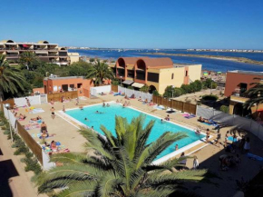 Gruissan studio aux Amarines au bord de la plage du Grazel